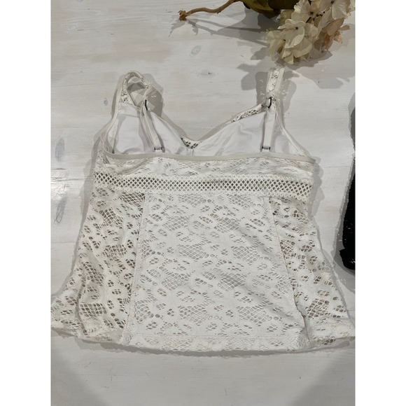 2 Becca Crochet Tankini Swim Tops V Neck Removable Pads Black White Size M and D - Picture 4 of 10